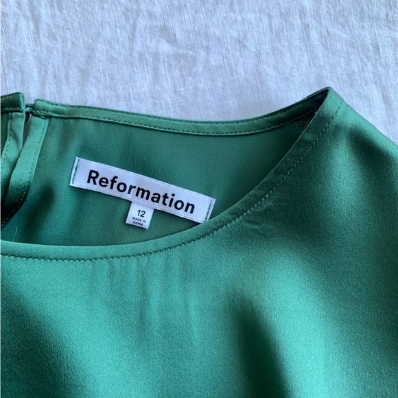Reformation Tatianna Silk Button Slit Midi Short Sleeve Dress Bottle Green - Picture 8 of 10
